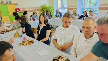 9c6996f5-6cb0-46a4-add6-9609d5bcd351