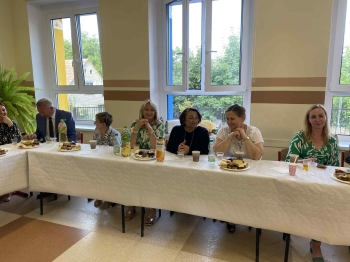 759e9ecf-5640-44ed-a23b-b215cd3d27e6