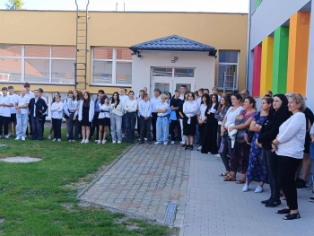 b9ce35dd-3086-41f9-9be4-afb09242a6a7