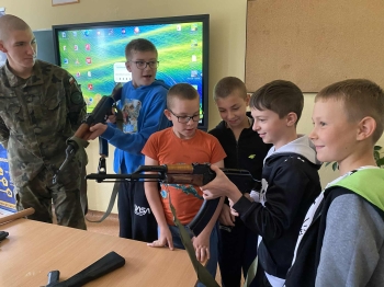 0a0c5093-bcba-45e3-ba40-621f78dde552