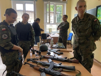 371ab34d-94b3-43c9-9268-353a1ad11f5d