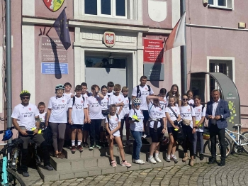 57f3dce7-eea2-4804-bc25-ba0377d68360