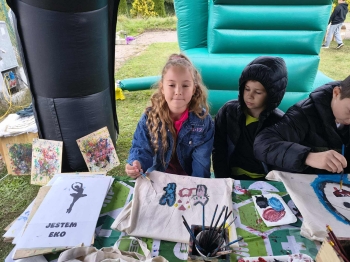 985e04c4-d91c-4446-a42f-32e0e4aabbd3