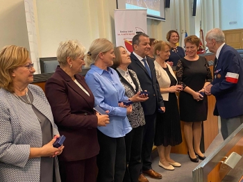 a51ad100-2eb2-4ef1-a05c-e92f237d2bf1