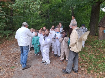 955a4872-b7e5-44cd-99dc-6c596ce5d6a9