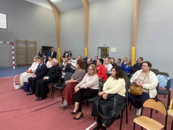 8f3083c4-c9cc-4282-a121-ca7e5a2f6cb0