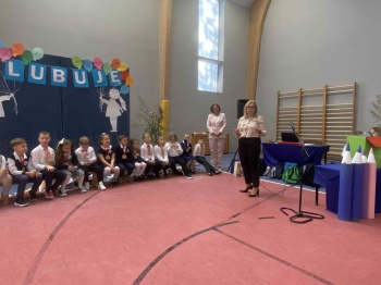 ed6309a2-ae73-47bf-9a59-7f2da4166322