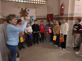 5faf8337-9cd9-42f0-b698-1ed0d21f4c2c