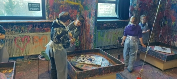 88933efd-8968-40c9-87e4-8b57e8514236