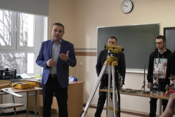 43f89837-d0c1-4c92-961a-a8ab7a9b5b10