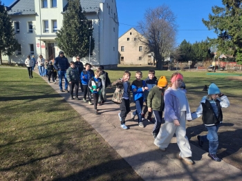 4f0572a4-db60-44a9-80b9-4ee7c3c2bf2b