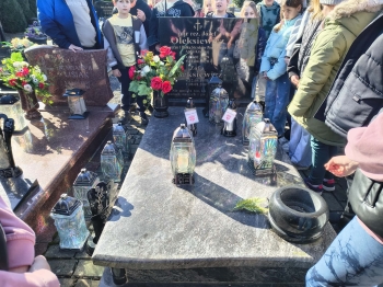 9ef0e709-ff8b-41b3-807a-ff9e5390da90