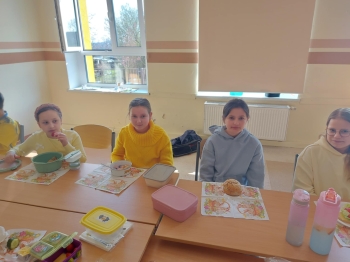 3eb18a61-16a7-44ea-9a33-b29dd40ab9d2