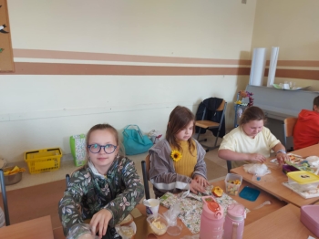 747640b9-b550-452d-b92d-596858395bc8