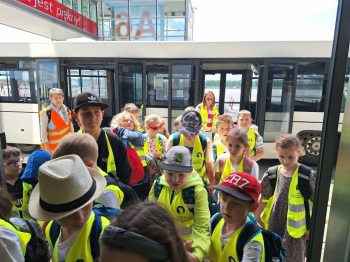 85facd33-be62-4b3b-8f0e-0e960388076f