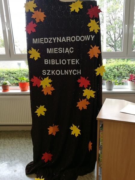  PAŹDZIERNIK - MIĘDZYNARODOWY MIESIĄC BIBLIOTEK SZKOLNYCH 