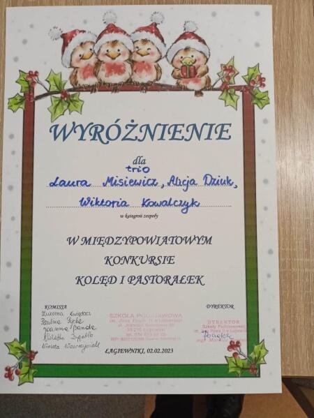 WYRÓŻNIENIE W MIĘDZYPOWIATOWYM KONKURSIE KOLĘD I PASTORAŁEK  